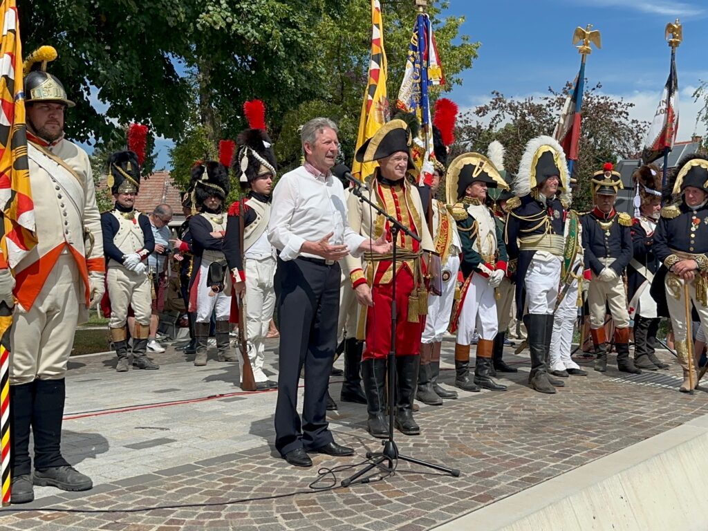 Wagramer Historientage - Festumzug und Empfang der historischen Gruppen am Marktplatz - Rede Friedrich Quirgst und Mag. Michael Wenzel