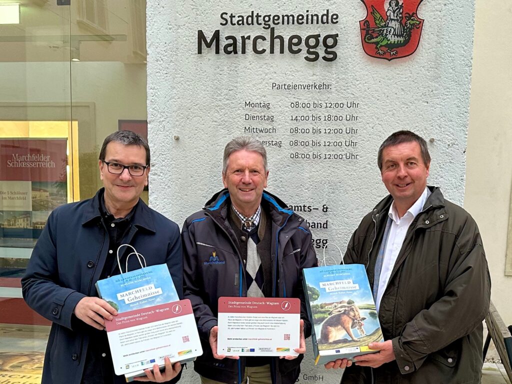 Christian Matula, Präsident Fritz Quirgst, Vize-Präsident Mag. Franz Spehn, Präsentation der Marchfeld Geheimnisse im Schloss Marchegg